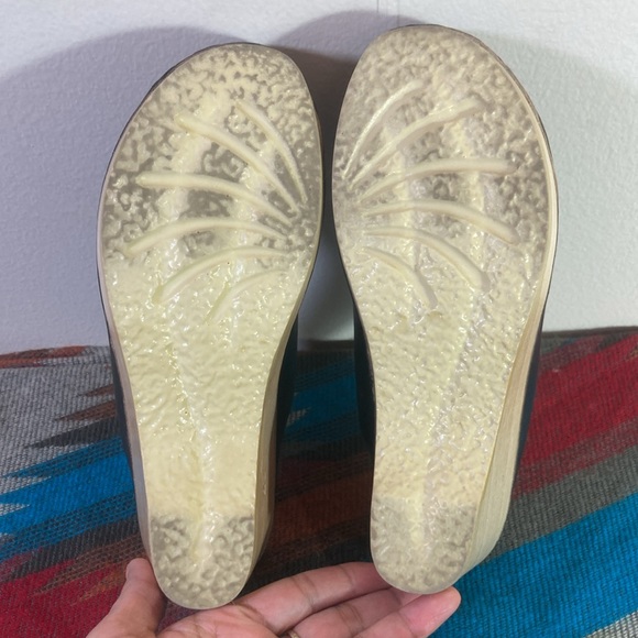 💙No.6 New School Clog On Wedge Black Leather - Picture 8 of 13